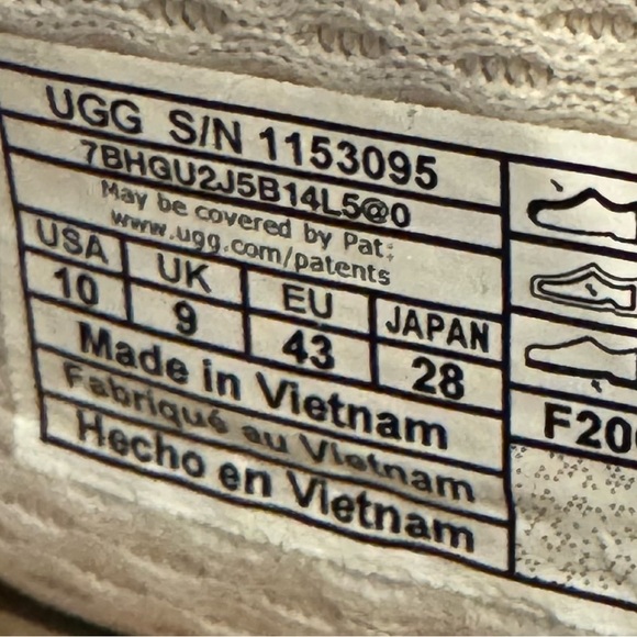 UGG Goldencoast Multistrap Sandal - Picture 6 of 10